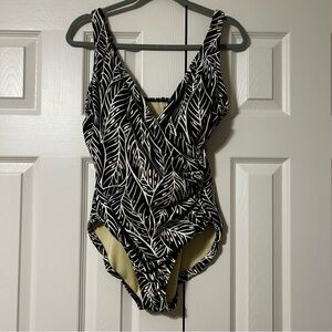 Land’s End Leaf Print One-Piece Swimsuit 12